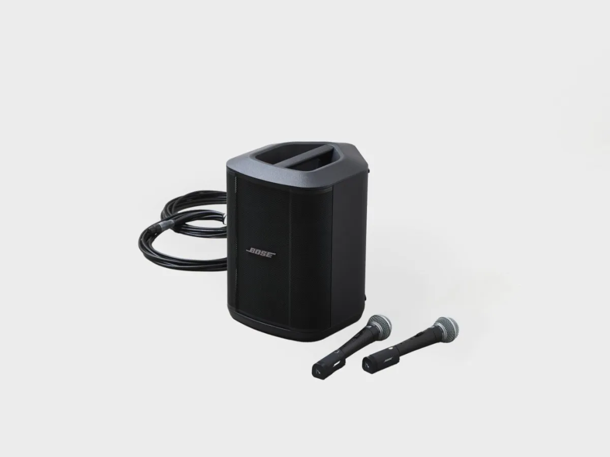 音響機材レンタルで使用するスピーカーとマイク