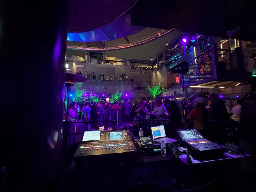 ライブハウスの音響卓