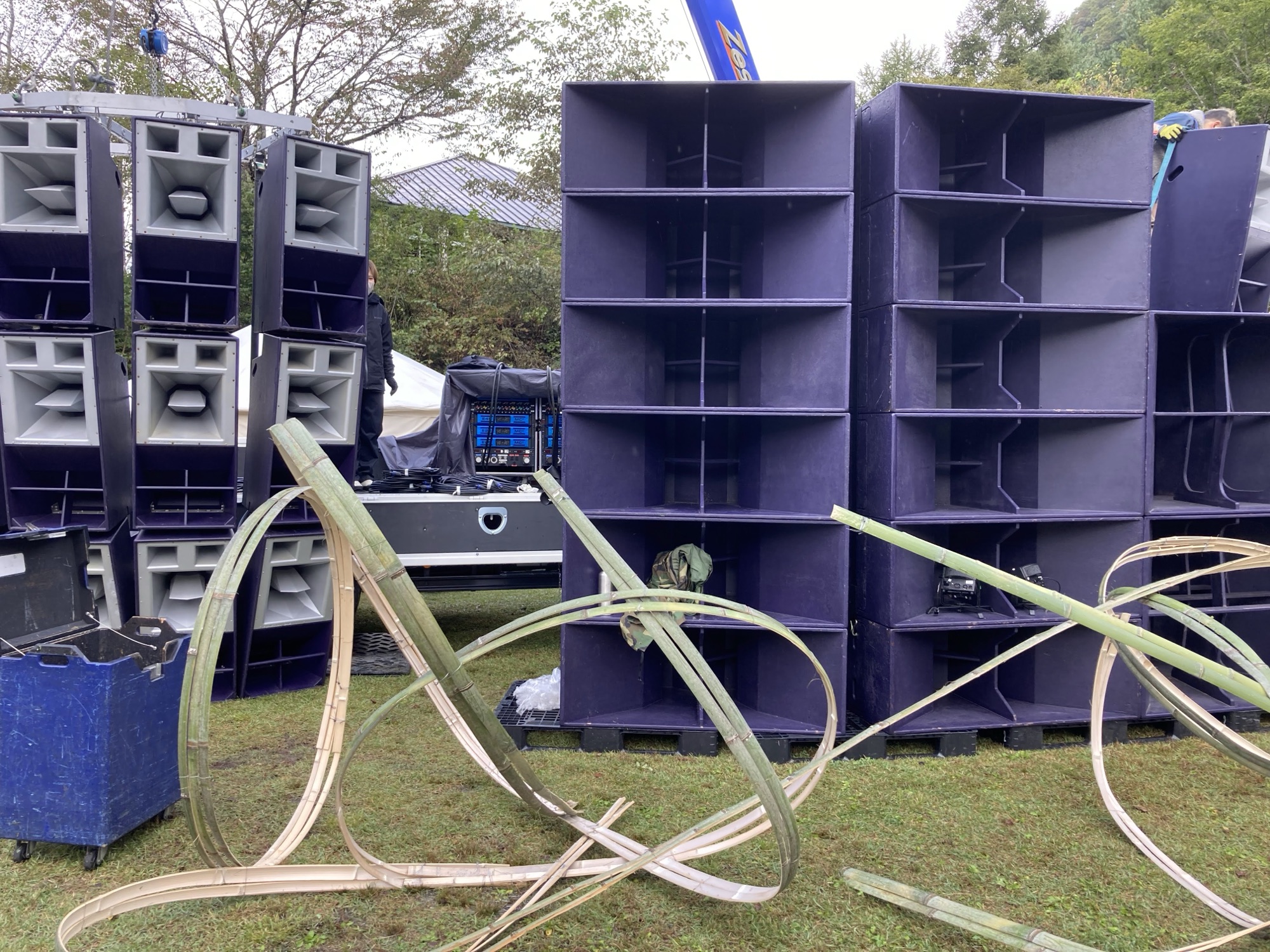 屋外フェスの音響機材